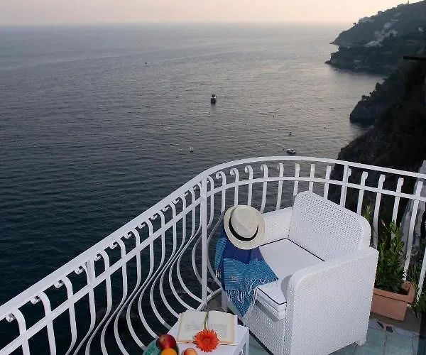 拉宁法酒店 酒店